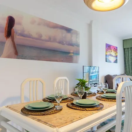 Victoria Playa Malaga Apartment